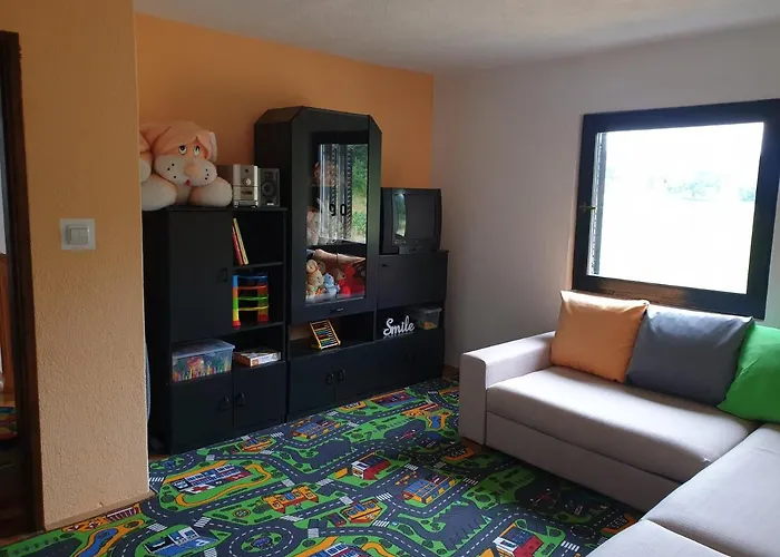 Semesterbostad Zelena Dolina-green Valley *