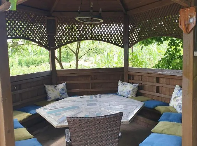 Semesterbostad Zelena Dolina-green Valley