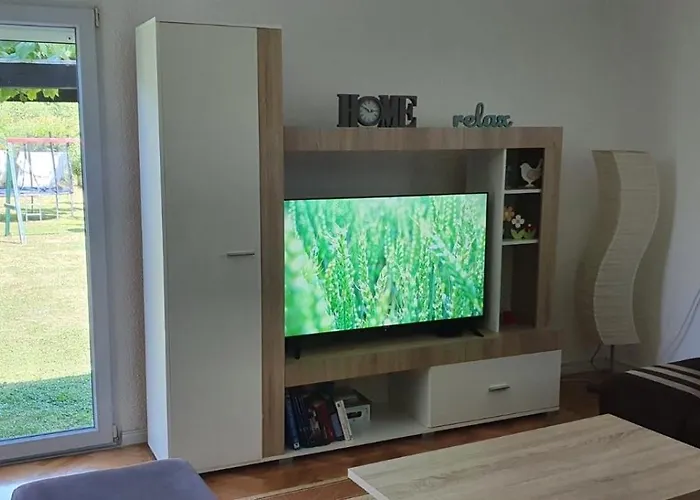 Zelena Dolina-green Valley Semesterbostad